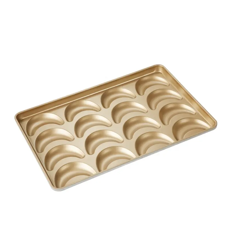 Wholesale Durable And High Quality Non Sticking Croissant Bun Pans 16 Moulds Baking Trays