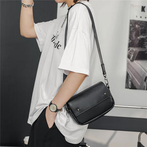 Bolsos de Hombro Casuales de Lujo para Hombre, Estilo Vintage, con Remaches y Cinturón, Bolsos Bandolera de PU al por Mayor - Product Image 2