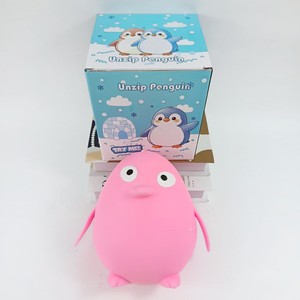 Juguete de pingüino simulado de 18 cm con cremallera, juguete blandito de rebote lento para aliviar el estrés, juguete de caja sorpresa - Product Image 3