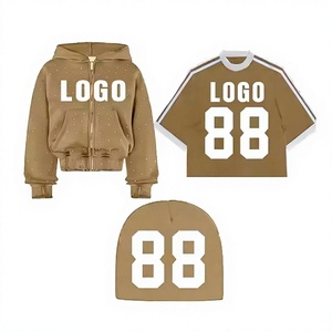 Ensemble de survêtements pour femmes, style streetwear hip-hop, comprenant un sweat à capuche et un t-shirt oversize coupe carrée, avec bonnet, entièrement orné de strass, imprimé délavé, en tissu mi-lourd et respirant - Product Image 1