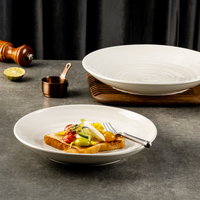 Assiette creuse YAYU en porcelaine moderne, résistante au lave-vaisselle, avec glaçure brillante colorée, fabriquée à la main, cuites à haute température, pour la restauration professionnelle