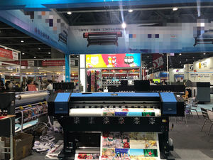 Imprimante numérique à solvant écologique 3,2 m avec tête d'impression XP600, prix usine, pour impression publicitaire sur film rétroéclairé/papier photo - Product Image 5