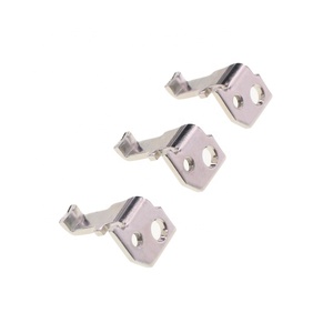 Broches en cuivre nickelé sur mesure de 1,5 mm d'épaisseur, avec embouts filetés supérieur et inférieur, et bornes de fixation pour supports. - Product Image 4