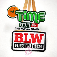 Haute qualité vente chaude patchs broderie personnalisation fer à coudre sur auto-adhésif crochet et boucle support costume pour vêtements