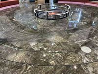 Dalle de quartzite Kosmus du Brésil, quartzite gris argenté naturel à veines fluides pour plan de travail de cuisine et revêtement mural de luxe
