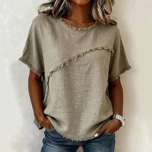 T-shirt bohème en lin pour femme, col rond, manches courtes, coupe ample, franges asymétriques, couleur unie, design simple, surdimensionné - Product Image 4