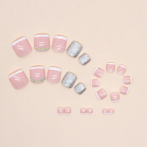 Nouvelles faux ongles d'orteils à presser, style French Manucure, avec motifs brillants et strass, pour l'été - Product Image 4
