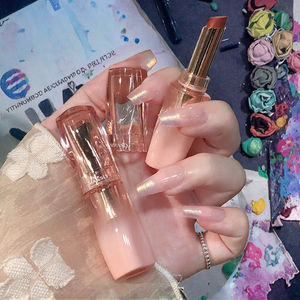 ลิปสติกเปลี่ยนสีตามอุณหภูมิ สูตรแร่ธาตุ ติดทนนาน กันน้ำ บำรุงริมฝีปาก ชุ่มชื้น ปกป้องริมฝีปากจากความแห้งในฤดูหนาว 3.2 กรัม - Product Image 3