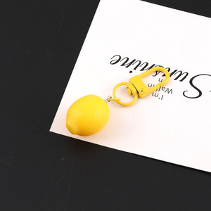 Porte-clés Citron en Résine Plastique, Accessoire de Bijouterie DIY, Pendentif pour Sac ou Chaîne de Téléphone - Product Image 1