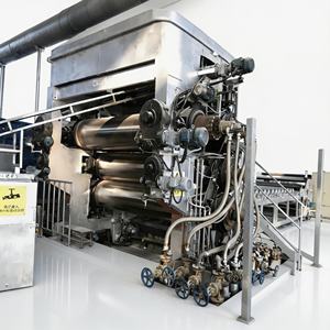 Nuova Linea di Calandrieri a Tre/Quattro/Cinque/Sei/Sette Rulli in PVC KEYING con Ingranaggi e Pompa a Prezzo Competitivo - Product Image 1