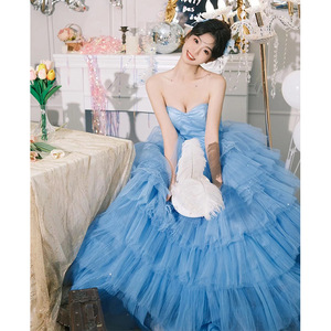 Blue Strapless Tulle Wedding Dress Princess Silhouette Sweetheart Neckline Ball Gown Style For Photography Outdoor Portrait - Product Image 4
