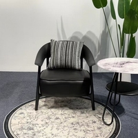Modèle 8160, fauteuil lounge individuel en cuir PU avec coussin décoratif et structure métallique pour salon, hôtel, salle de séjour