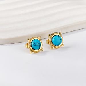 Boucles d'oreilles tendance vintage en turquoise bleue, design géométrique massif plaqué or 18 carats, en acier inoxydable, uniques - Product Image 5