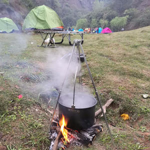 Pot de camping portable en alliage d'aluminium 5,5 L non revêtu pour feux de camp en plein air, utilisation par 4 à 6 personnes - Product Image 1