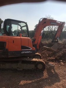 Excavadora hidráulica diésel Doosan DX60 usada, marca coreana, excavadora sobre orugas de alta eficiencia, cerca de nuevas condiciones - Product Image 6