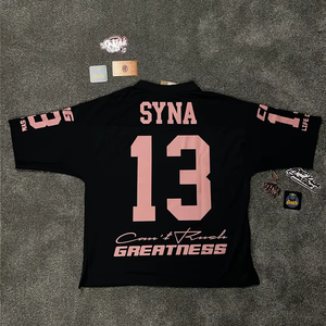 חולצת כדורגל וינטג' לגברים, בגזרה גדולה, רשת, עם כתפיים שמוטות, בסגנון רחוב, עם הדפס גרפי, ליום המשחק - Product Image 3