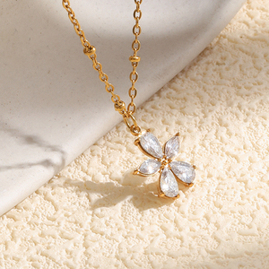 Collar de Cadena con Cuentas de Circonio y Pétalos de Flor Dreamshow, Aretes de Aro Dorados para Mujer, Estilo Minimalista - Product Image 3