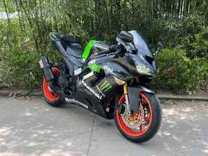 <span class=keywords><strong>Kawasaki</strong></span> <span class=keywords><strong>ZX</strong></span>-6R Ninja 636cc, refroidissement liquide, DOHC 16V, moto sportive, écran TFT, connectivité smartphone, pleine puissance - Product Image 5