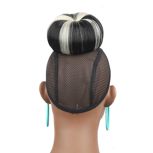 <span class=keywords><strong>Chignon</strong></span> de style occidental Noir et blanc cassé <span class=keywords><strong>Chignon</strong></span> <span class=keywords><strong>rétro</strong></span> mixte Postiche <span class=keywords><strong>Chignon</strong></span> de cheveux en forme de pomme - Product Image 4