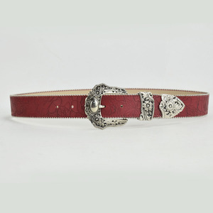 <span class=keywords><strong>Cintura</strong></span> da <span class=keywords><strong>Donna</strong></span> Vintage Stile Punk Hip Hop in PU <span class=keywords><strong>Bordeaux</strong></span> con Catena di Perline e Fibbia Floreale per Jeans - Product Image 1