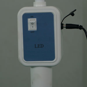 BT-LED04 अस्पताल मोबाइल के नेतृत्व में परीक्षा लैंप स्टैंड सर्जरी लैंप ट रूम, पहियों के साथ थिएटर प्रकाश - Product Image 6