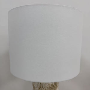 Lampe de table de chevet moderne à fleurs avec abat-jour en forme de cloche, base en coquillage, corps en résine Rosa Rugosa pour le salon ou la chambre à coucher - Product Image 6