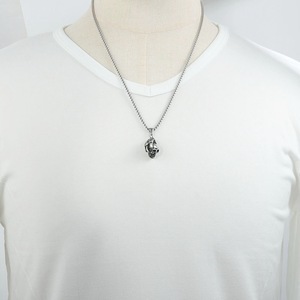 Collar de Calavera de Acero de Titanio yunnique para Hombre, Colgante de Halloween, Joyería para Fiestas, Colgante de Moda con Cabeza de Esqueleto - Product Image 3