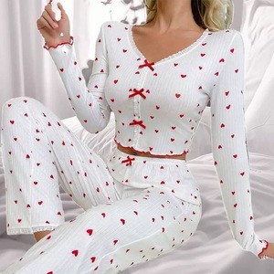 Pyjama jacquard à manches longues pour femme, col en V imprimé cœurs, style européen et américain, populaire pour le commerce électronique transfrontalier, disponible - Product Image 4