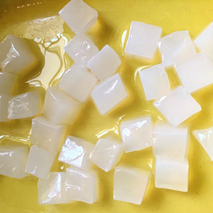 Gelée de noix de coco blanche Nata De Coco en cubes, sirop sucré, saveur fruitée, garniture pour desserts, emballage en vrac, boissons, fabricant vietnamien - Product Image 1