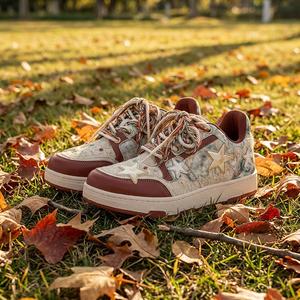 Chaussures décontractées tendance 2026 pour hommes, style patchwork, avec décorations étoiles, blocs de couleur, lacets tressés multicolores et semelle épaisse - Product Image 2