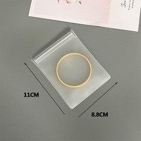 Sacs à fermeture éclair en PVC givré résistants à l'humidité avec impression de logo personnalisé pour l'emballage de bijoux, lunettes, pierres précieuses, bracelets, boucles d'oreilles, colliers, bagues