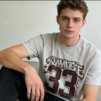 Heren grijs vintage T-shirt met ronde hals, cropped fit, nummer graffiti print, distressed retro, sportief casual streetwear, katoenen T-shirts