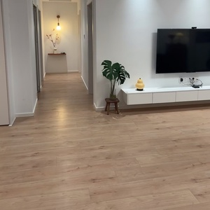 Suelo Vinílico SPC con Sistema de Clic, Impermeable, Resistente al Fuego, Antideslizante, 100% Materiales Nuevos, Madera/Piedra. - Product Image 2