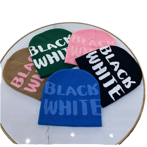 หมวกบีนนี่อะคริลิกลายหัวกะโหลก God Got Me พร้อมลายพิมพ์ Jacquard ทั่วทั้งใบ  ปักโลโก้ตัวอักษรตามสั่ง หมวกไหมพรมสำหรับเดินทางในฤดูหนาว - Product Image 1