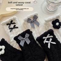 Chaussettes de nuit chaudes rembourrées en polaire corail noir et blanc, tricotées, au-dessus du genou, pour femme, automne-hiver