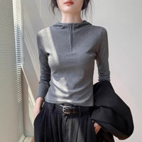 Pull fin à capuche pour femme, style coréen, col semi-ouvert zippé, manches longues, nouvelle mode automne 2025, coupe ajustée