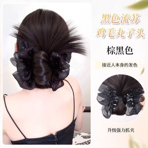 Pince à cheveux noire à pompon pour femme avec plumes, style volume au dos - Product Image 4