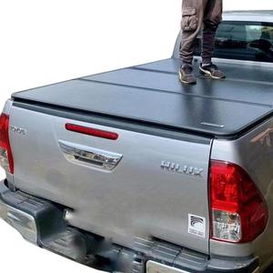 La tapa de tres pliegues impermeable de aluminio más vendida 100% compatible con <span class=keywords><strong>Nissan</strong></span> <span class=keywords><strong>Navara</strong></span> Np300 Frontier D23 camioneta Hard Tonneau Roll Ranger - Product Image 5