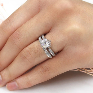 Caoshi <span class=keywords><strong>Extravagant</strong></span> Phong Cách 6 Móng Vuốt Thiết Kế Rực Rỡ bắt chước Kim Cương 2Pcs Bộ Vài Nhẫn Cho Phụ Nữ Cưới Bạc Mạ CZ Nhẫn - Product Image 4