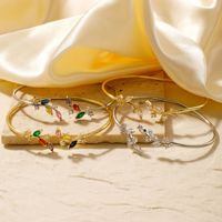Bracelet ouvert en forme de feuille délicate pour femmes, serti de cristaux multicolores, fin, en or 16 carats, ton blanc, bijoux minimalistes