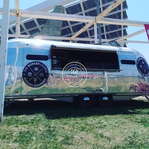 Camion de restauration de qualité supérieure 2025, chariot de restauration OEM, camion de restauration rapide à vendre, camion de pizza OEM - Product Image 2