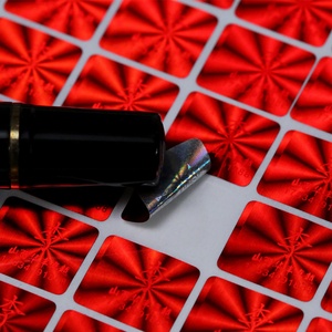 Étiquettes anti-contrefaçon en PVC avec sceau de sécurité détachable pour l'authenticité des produits - Product Image 5