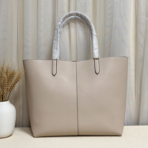 <span class=keywords><strong>Sac</strong></span> à main de luxe pour <span class=keywords><strong>femme</strong></span>, tendance et élégant, en cuir, grande capacité, <span class=keywords><strong>noir</strong></span>, vente en gros, collection 2026 - Product Image 1