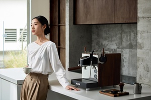 Cafetera de Grado Comercial para Uso Doméstico y en Cafeterías con Agua Caliente y Vaporizador, Caldera Doble con Extracción Estable, Comercial C - Product Image 3