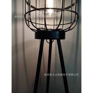 Lámpara de Pie LED con Sensor de Luz para Jardín, con Energía Solar, en Forma de Jaula de Hierro, Bombilla A19, Garantía de 2 Años - Product Image 4