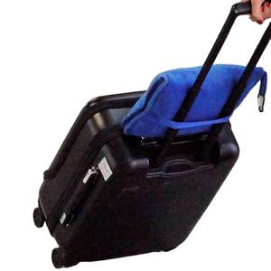 بطانية قابلة للحمل ودافئة وناعمة للتدفئة وللسفر والطائرة من 2 في 1 بعلامة تجارية مخصصة بسعر خاص - Product Image 4