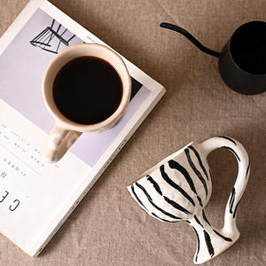 Verre à vin en céramique fait main, tasse à collation sculptée à la main, tasse à dessert rétro, tasse à glace, gobelet décoratif de niche Instagram - Product Image 4