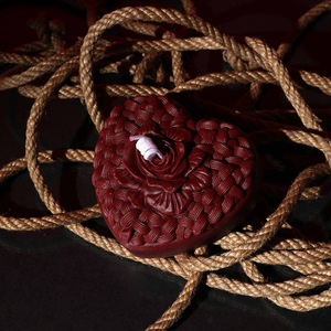 Velas Aromáticas Eróticas Creativas de Cera de Soya Hechas a Mano, de Baja Temperatura, para Masajes Sensuales - Product Image 3