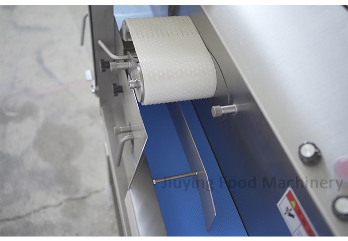 145mm Feeding Inlet Width Conveyor Type Commercial Cooked Meat Slicing Machine