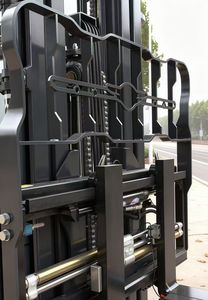 Montacargas Eléctrico de 1.5 Toneladas, 2 Toneladas y 3 Toneladas para Uso en Almacenes Interiores, Bajo Nivel de Ruido y Batería de Ultra Larga Duración - Product Image 5